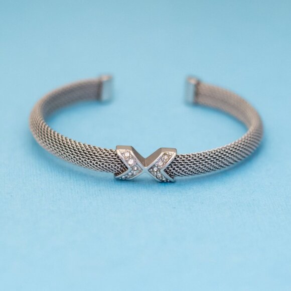 7 inch, Vintage Cross X Chained Bangle Silver Tone Cuff Bracelet - N35 - Picture 1 of 3